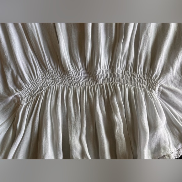 Beautiful flowy white blouse - Picture 4 of 7